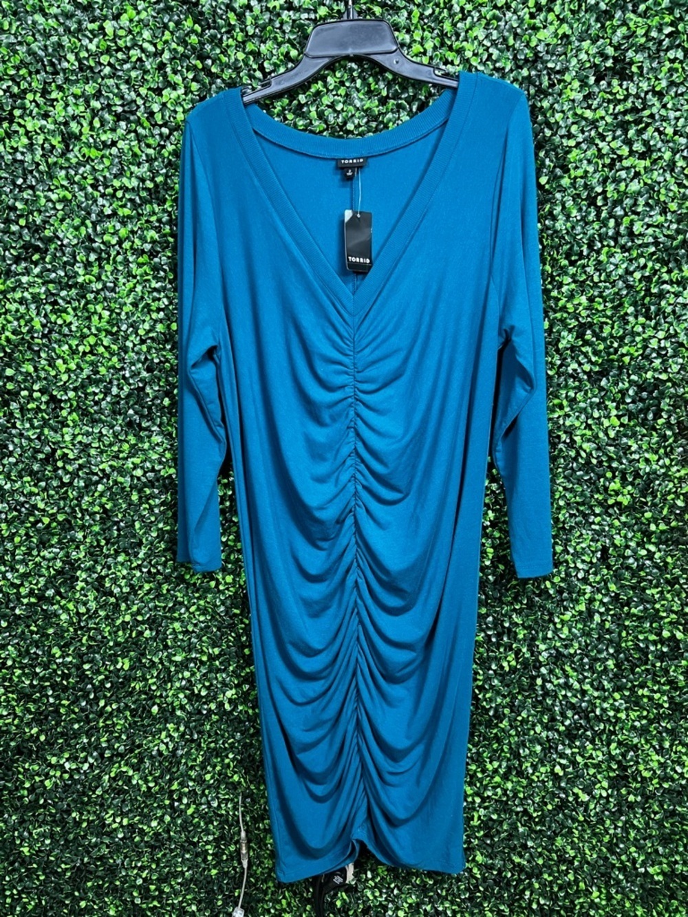 TORRID | Ruched Bodycon Dress - Picture 5 of 9